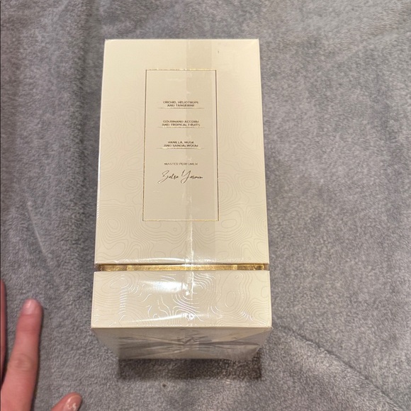 Candle Holder in Cream and Gold - Picture 3 of 7